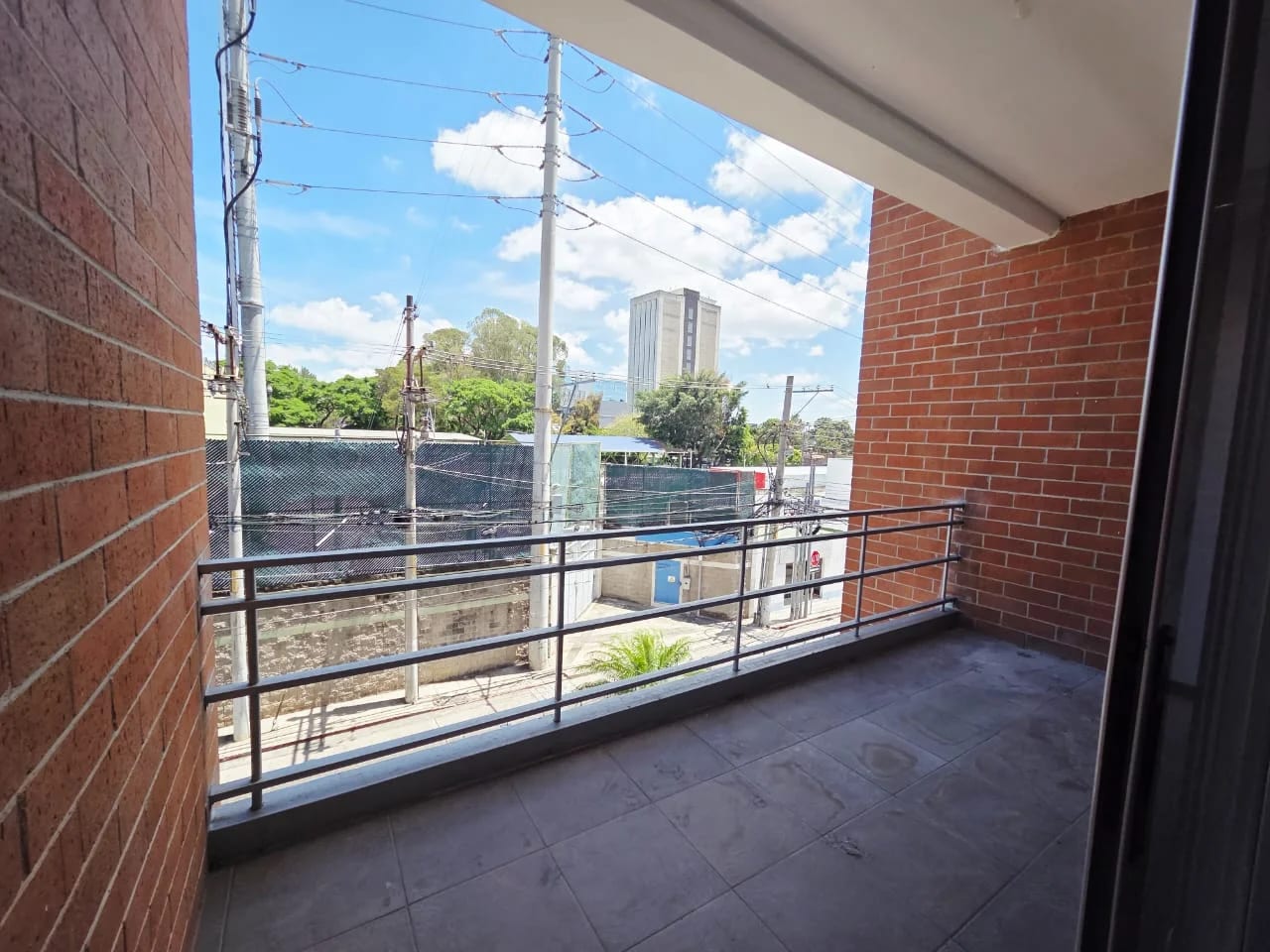 VENTA DE APARTAMENTO EN ZONA 10 — foto 1 de 10