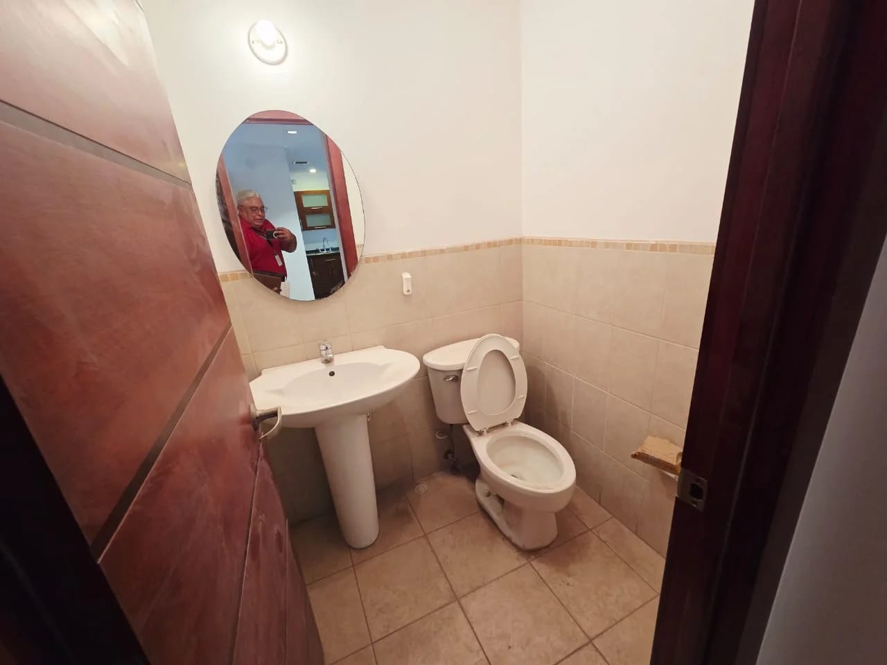 VENTA DE APARTAMENTO EN ZONA 10 — foto 9 de 10