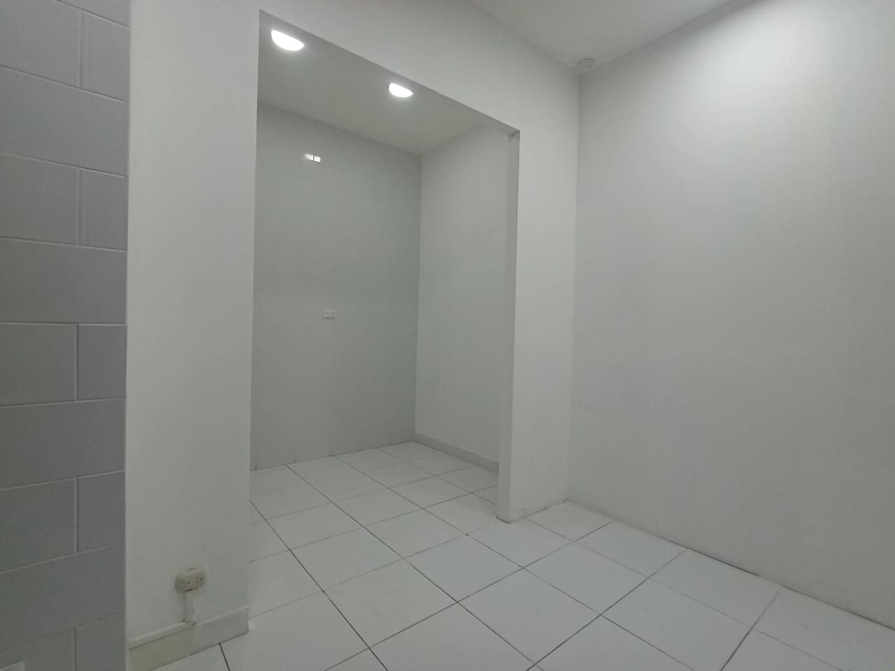 Local en Renta – Estratégica Ubicación en Zona 10 — foto 6 de 15