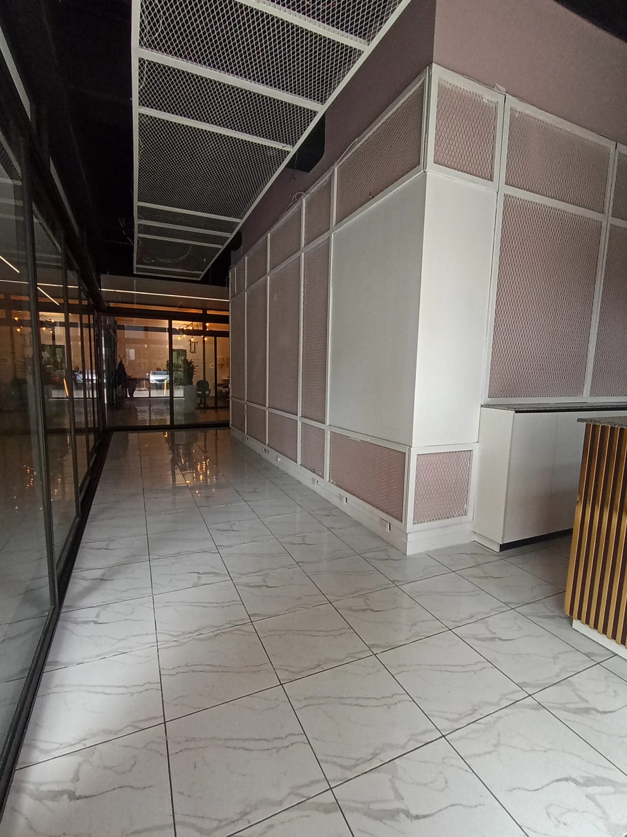 Local en Renta – Estratégica Ubicación en Zona 10 — foto 4 de 15