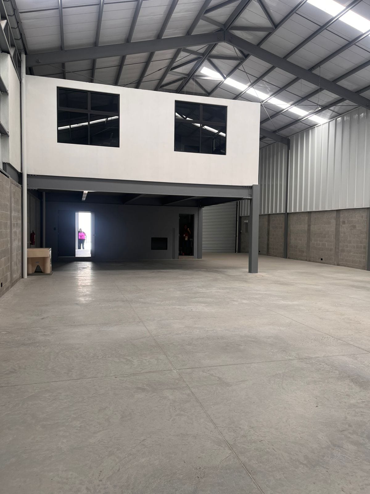 Ofibodega B en renta / desde 382.86 m² en la Vas — foto 7 de 9