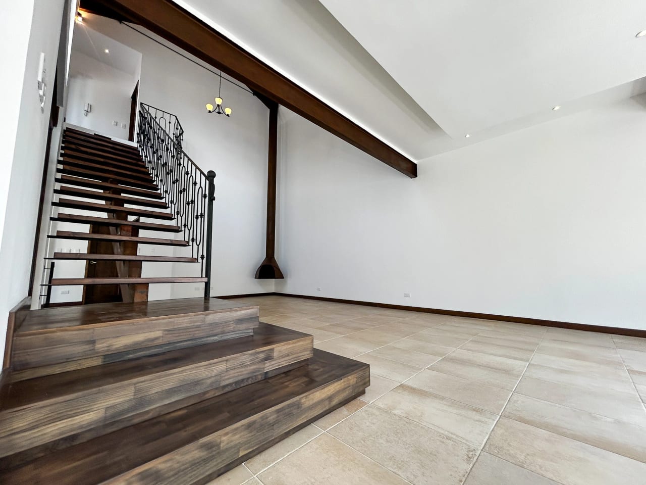 Casa en Venta en Antigua Guatemala — foto 3 de 16