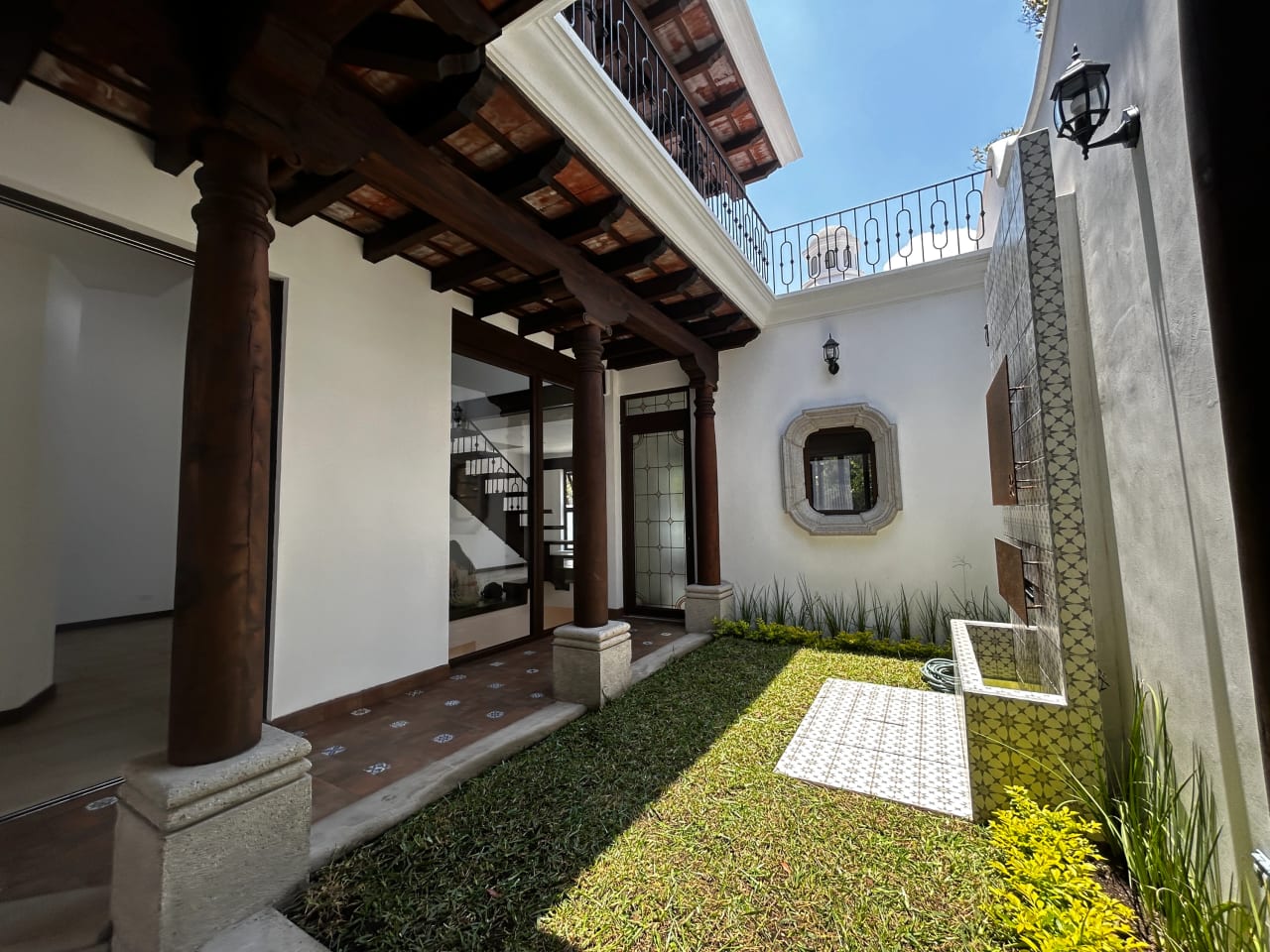 Casa en Venta en Antigua Guatemala — foto 2 de 16