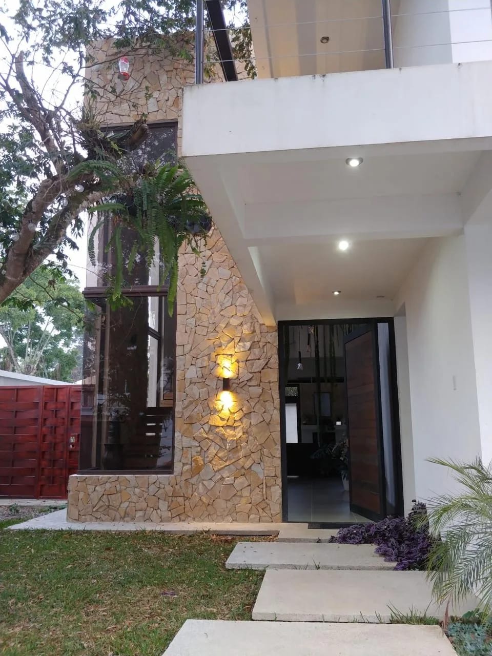 Casa en Renta en Jardines de San Isidro zona 16 — foto 1 de 10