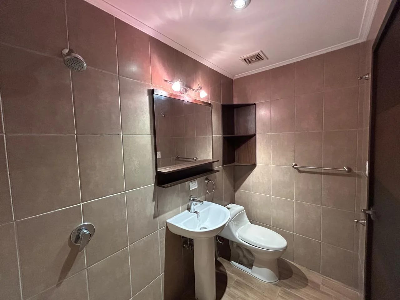 Apartamento Boutique en Venta Zona 15 VHII — foto 11 de 16