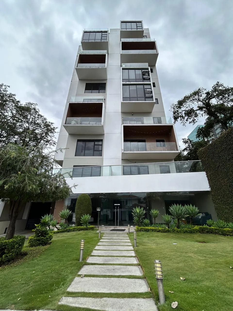 Apartamento Boutique en Venta Zona 15 VHII — foto 2 de 16