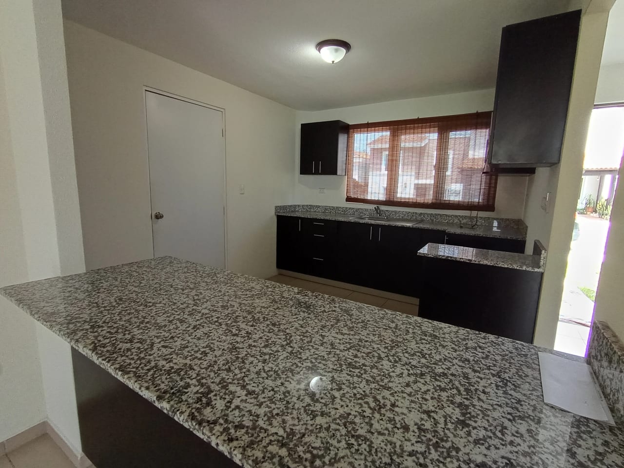 Casa en renta en condominio Alamedas de Santo Domingo, Fraijanes — foto 4 de 17