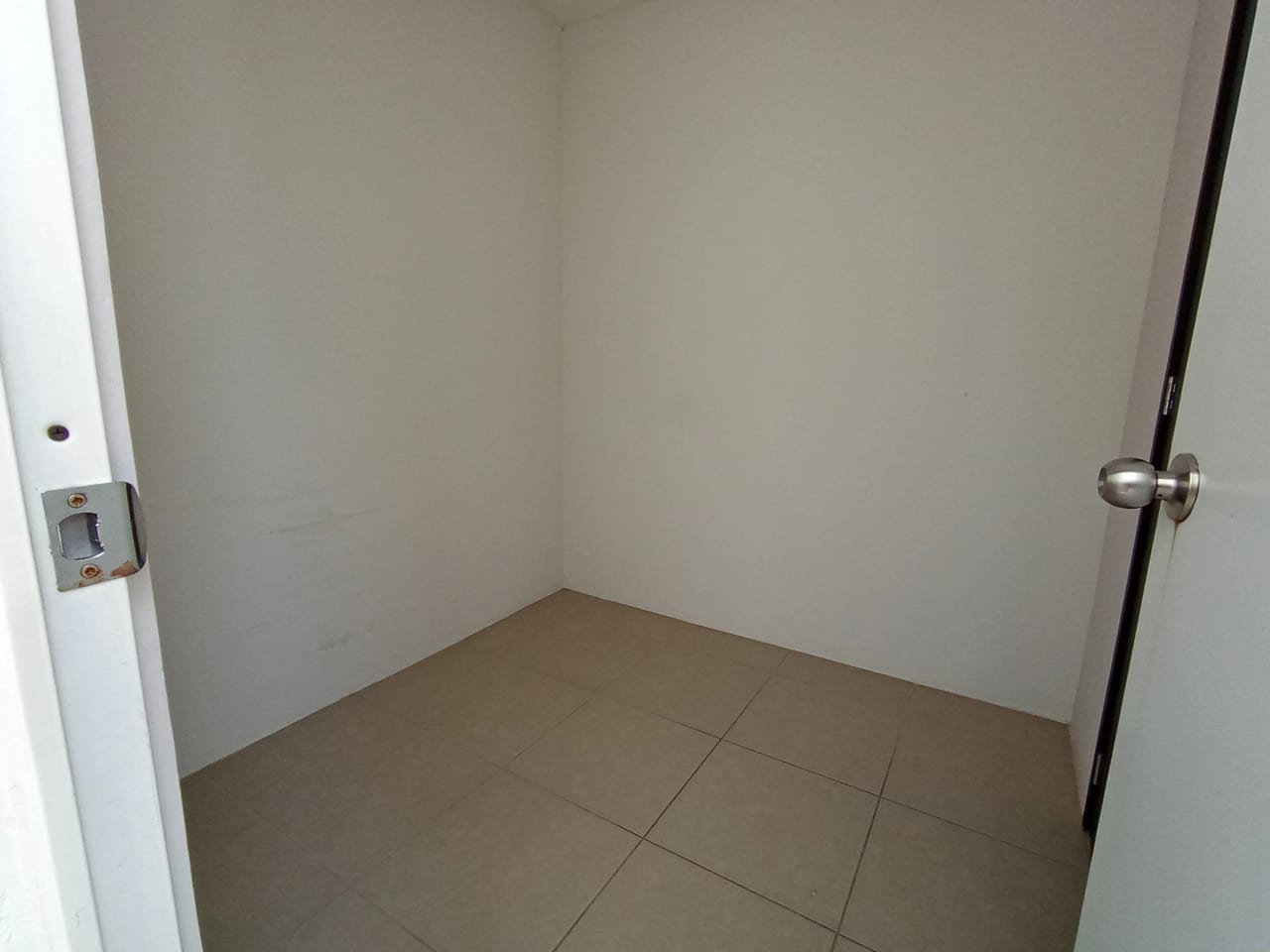 Casa en renta en condominio Alamedas de Santo Domingo, Fraijanes — foto 11 de 17