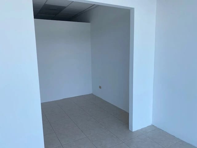 Venta / Alquiler Oficina Zona Pradera Zona 10 — foto 8 de 9