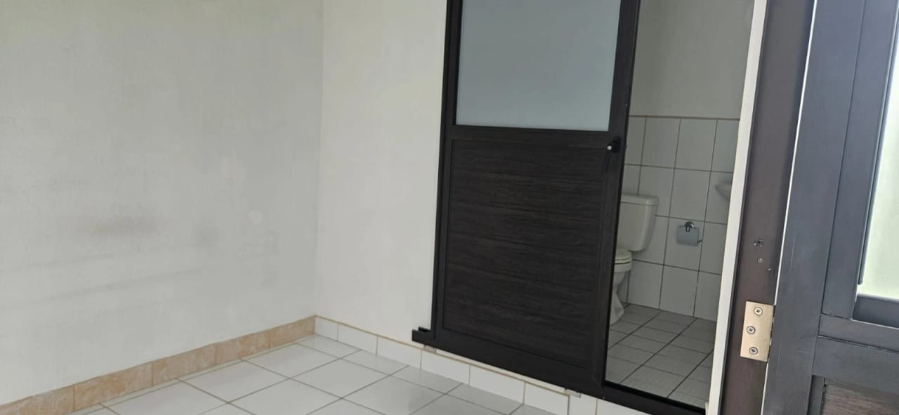 Casa amplia en venta zona 2 de Mixco — foto 10 de 12