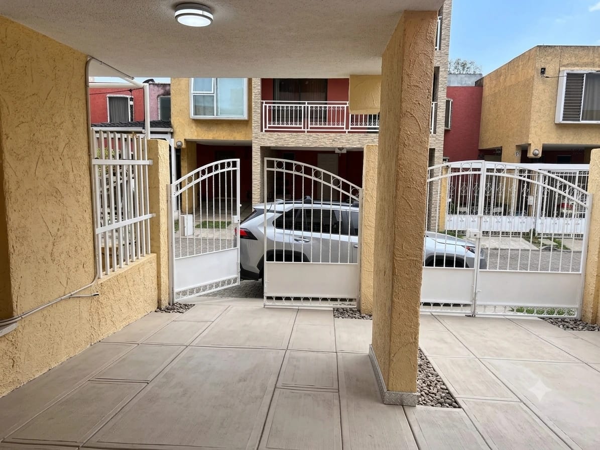 Casa en Venta en Condominio Villa Romana, zona 10 de Villa Nueva, Guatemala — foto 2 de 13