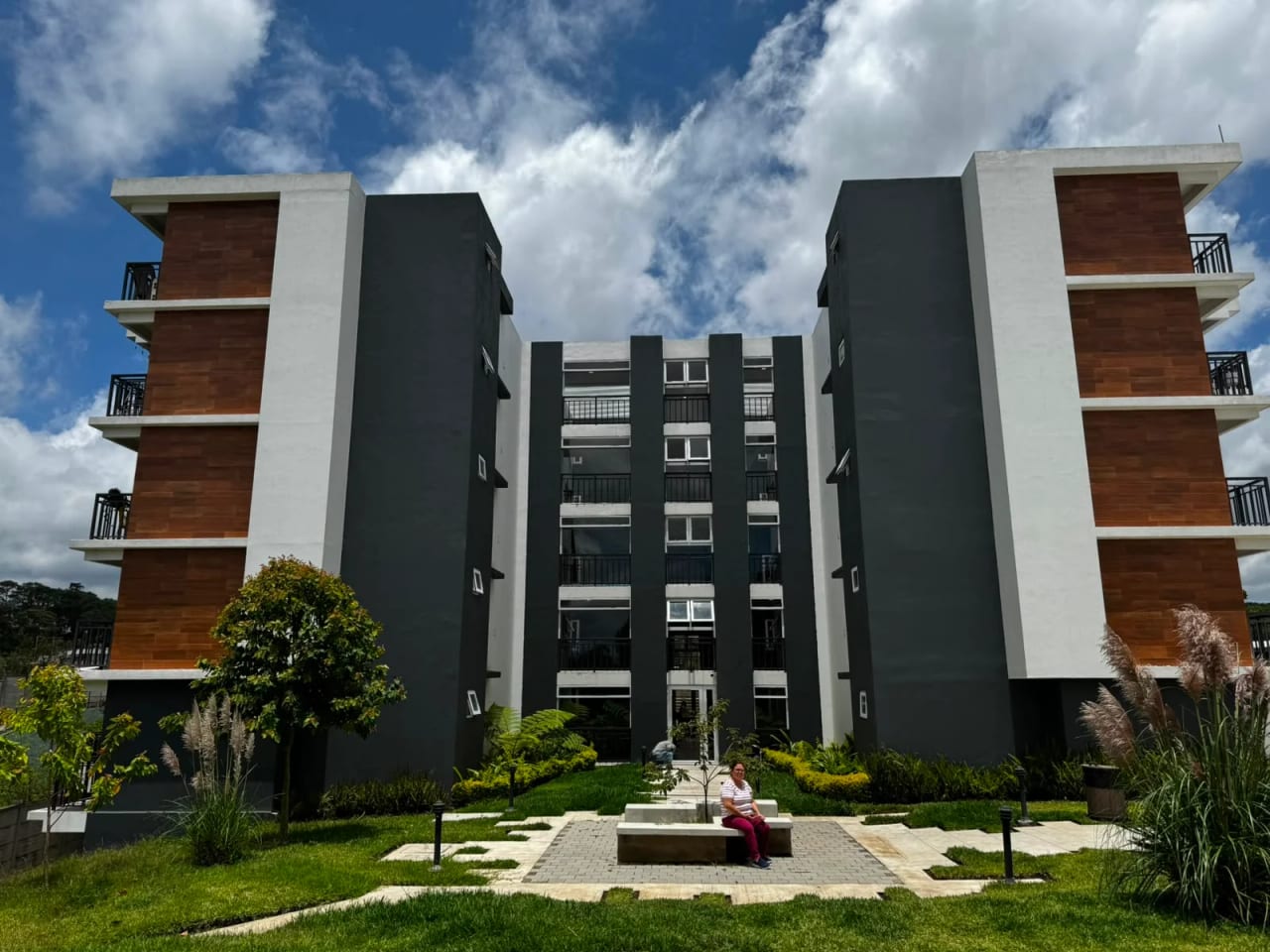 Apartamento den venta — foto 1 de 17