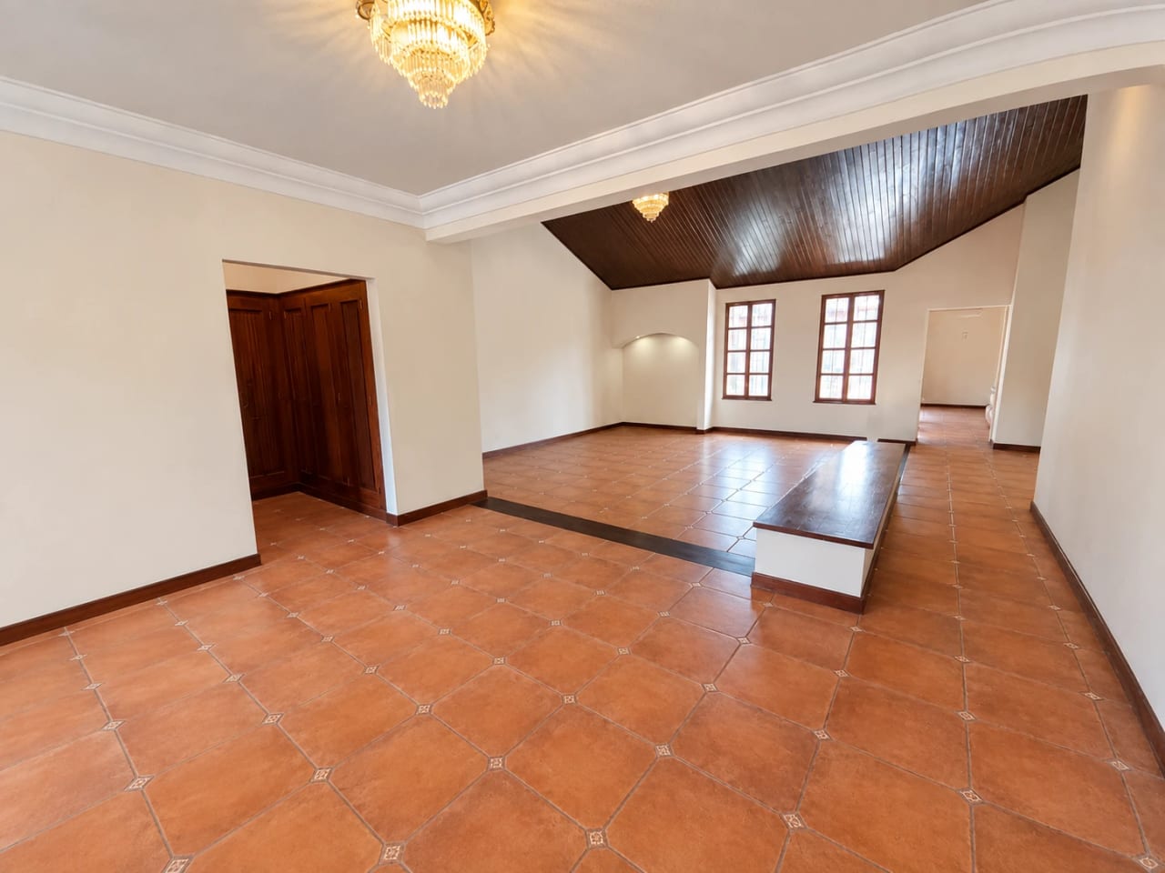 Casa en Venta en Antigua Guatemala — foto 1 de 11