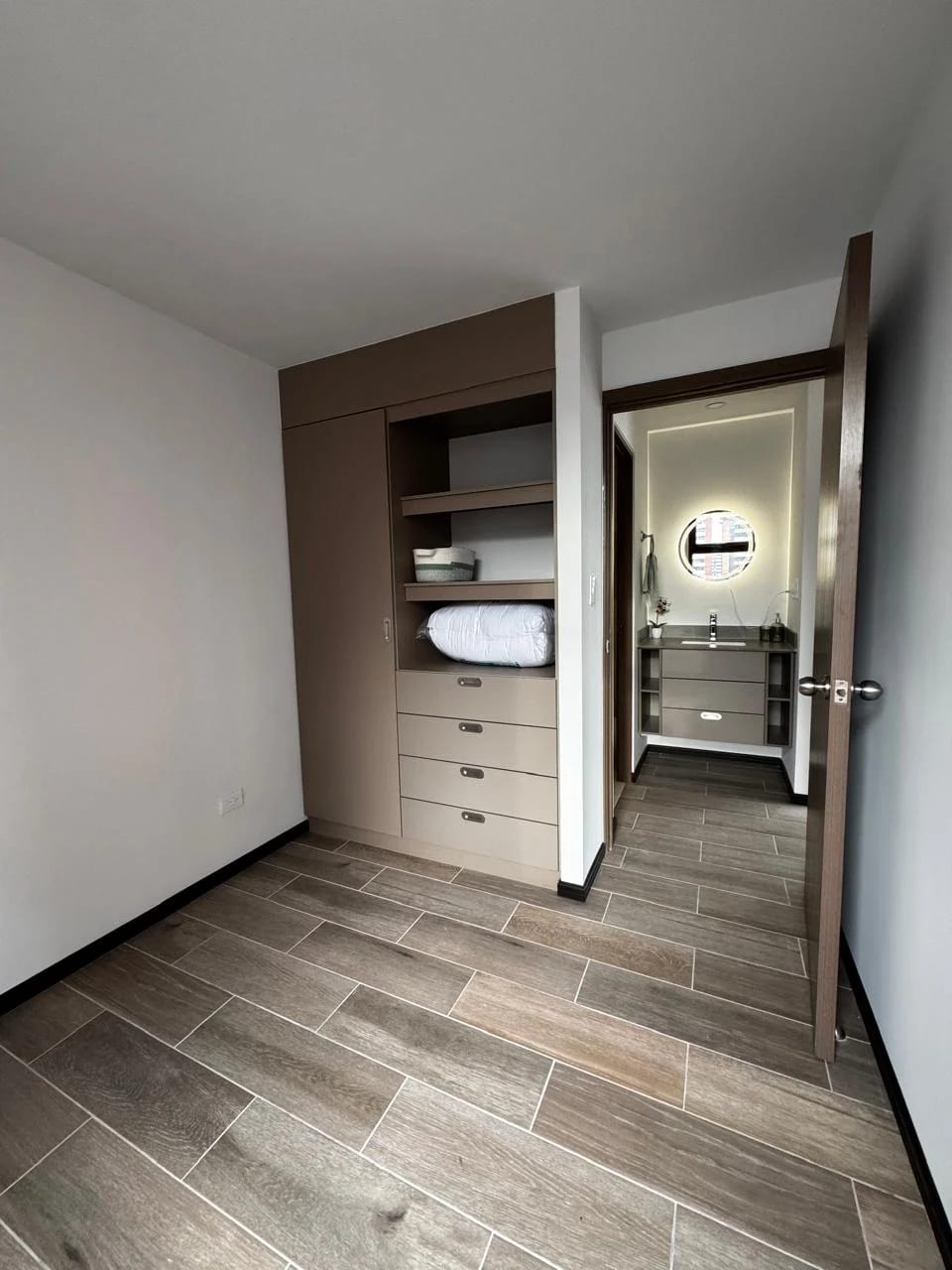 🏢 Apartamento en Renta – Biko Apartamentos, Zona 10 — foto 5 de 14