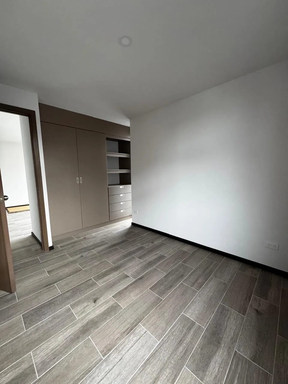 🏢 Apartamento en Renta – Biko Apartamentos, Zona 10 — foto 8 de 14