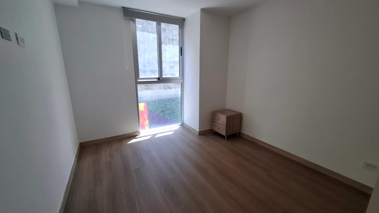 Apartamento en renta en zona 4, amueblado — foto 10 de 15