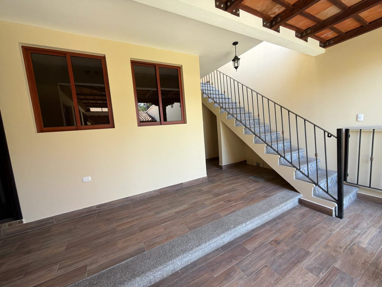 Casa en Renta en Jocotenango — foto 9 de 12