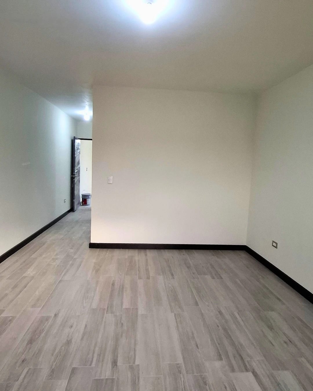 Casa en venta en zona 16, Hacienda Real — foto 5 de 10