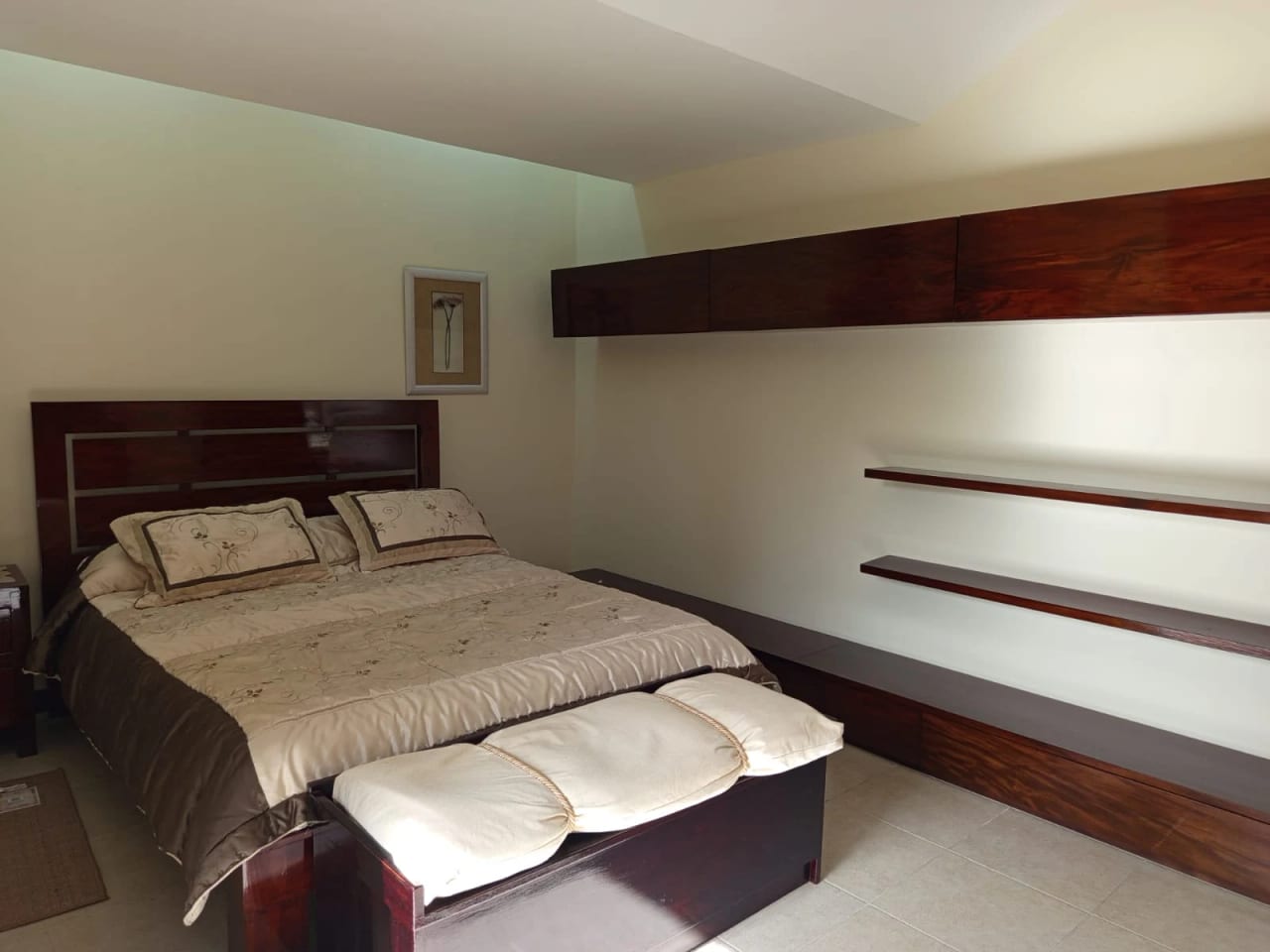 Apartamento Amueblado en Zona 14 (renta / Venta) — foto 7 de 17