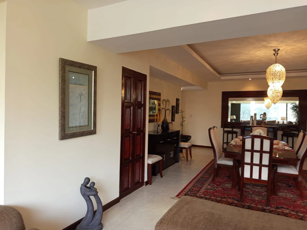 Apartamento Amueblado en Zona 14 (renta / Venta) — foto 6 de 17