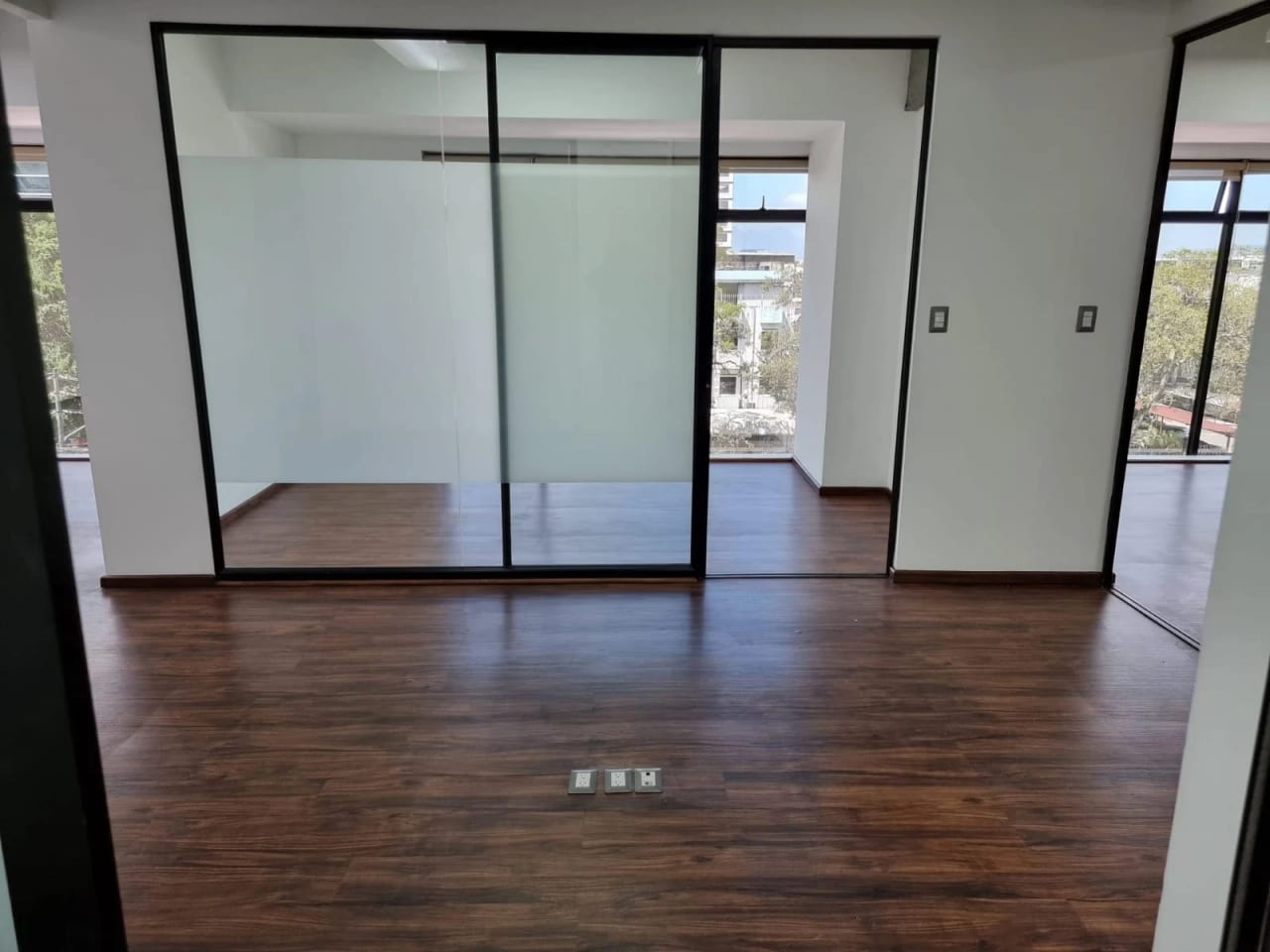 Venta de Oficina en Avenida Reforma (zona 9) — foto 2 de 14