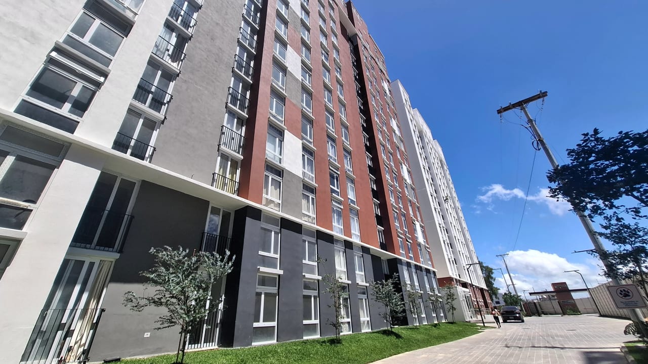 Apartamento en renta en zona 6, nivel alto — foto 1 de 16