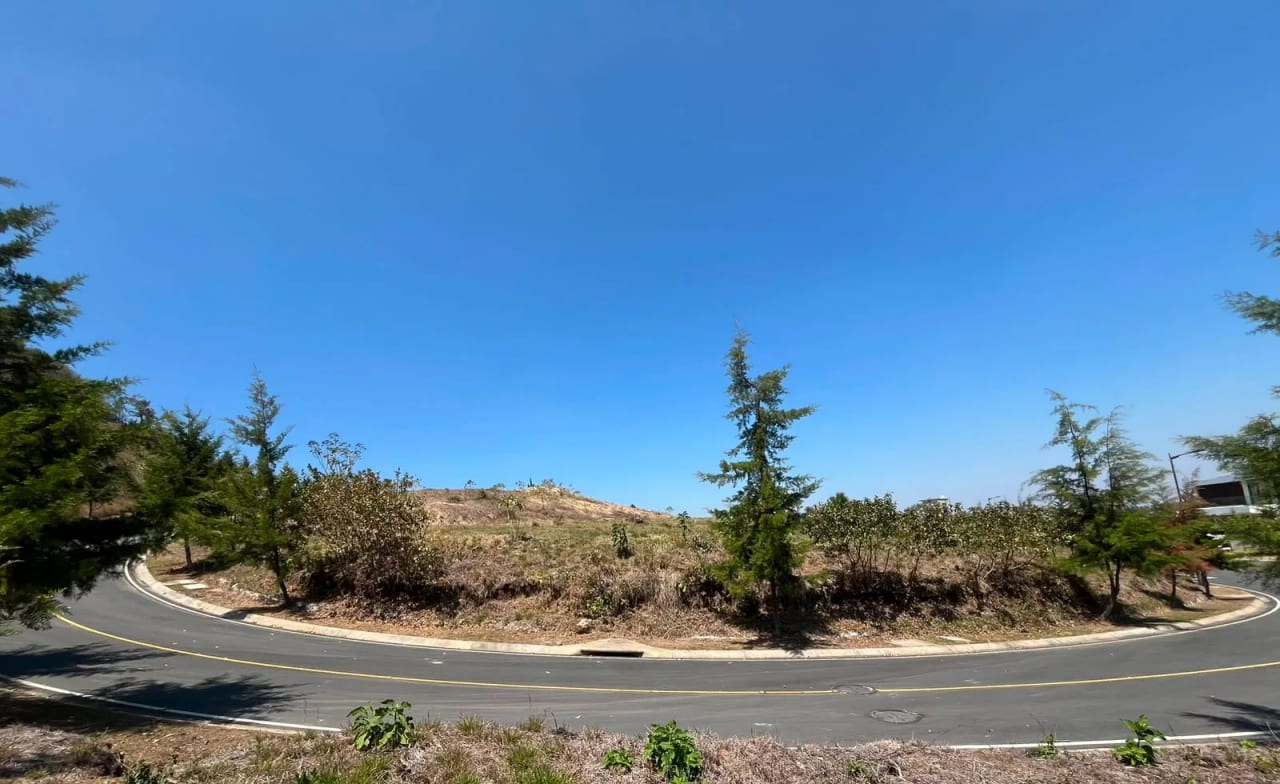 Terreno en venta en el Pulté Golf — foto 1 de 3