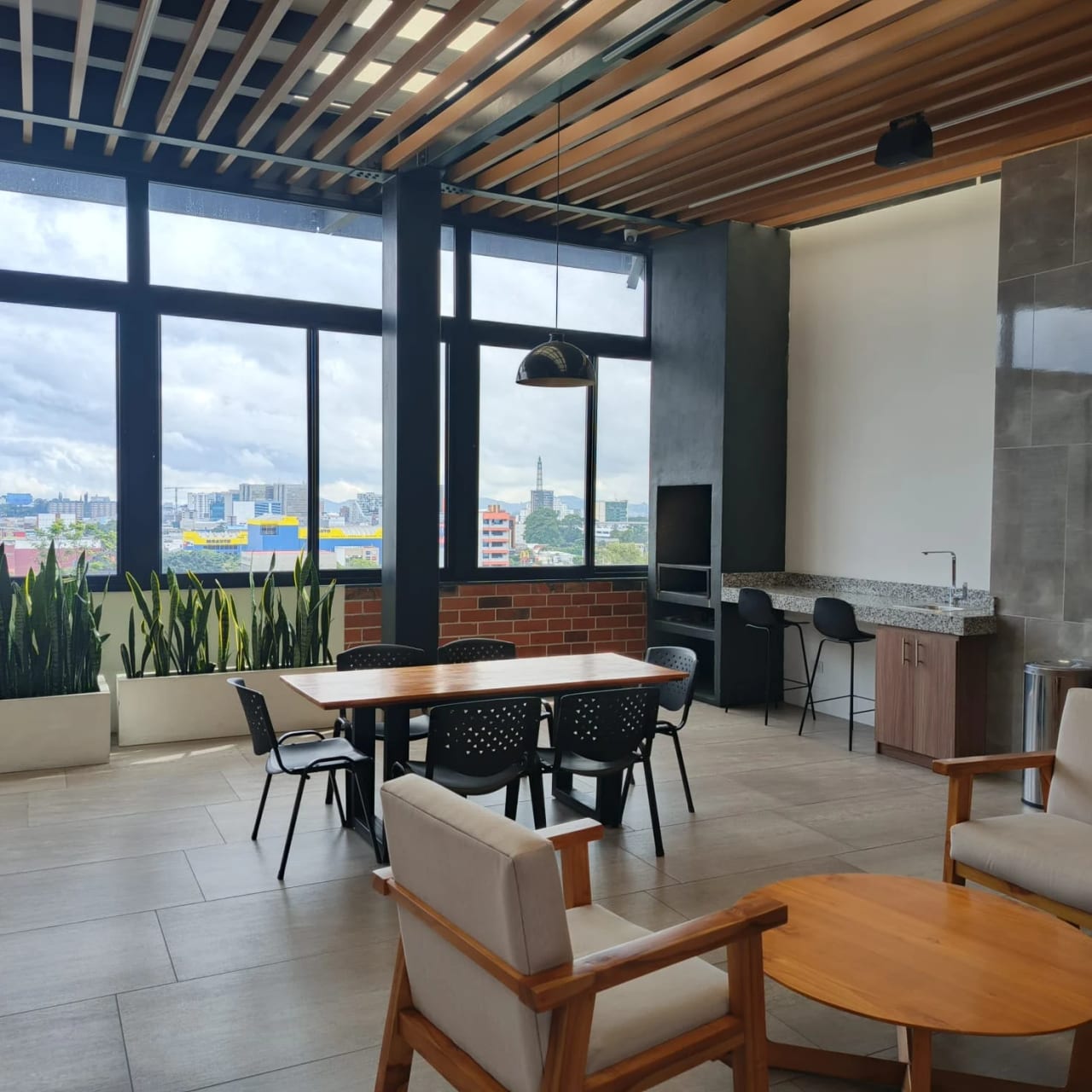 Descubre este espectacular apartamento en el corazón de Zona 9 — foto 9 de 11