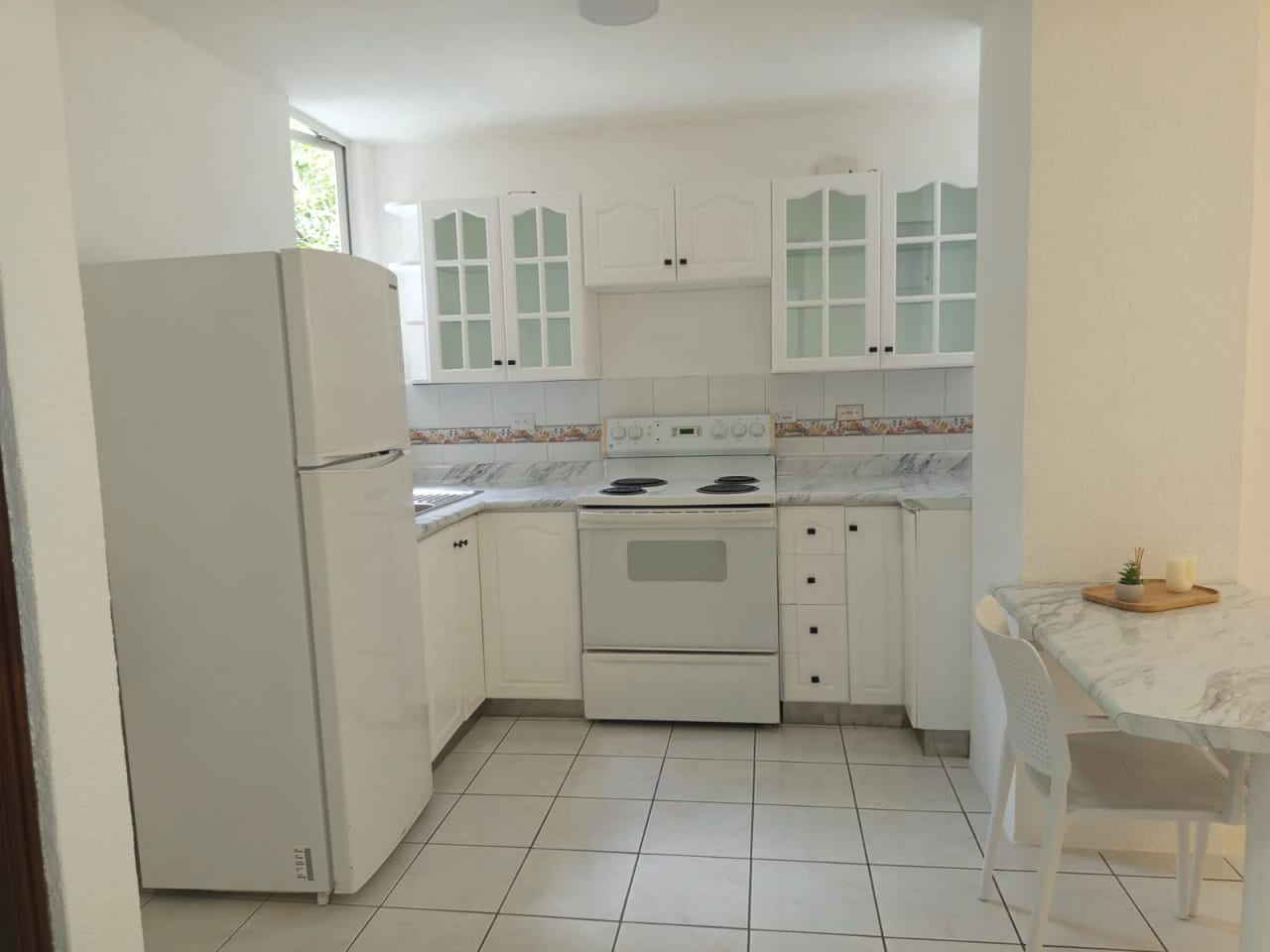 Apartamento en Renta y Venta en zona 16 Colonia La Montaña — foto 1 de 14