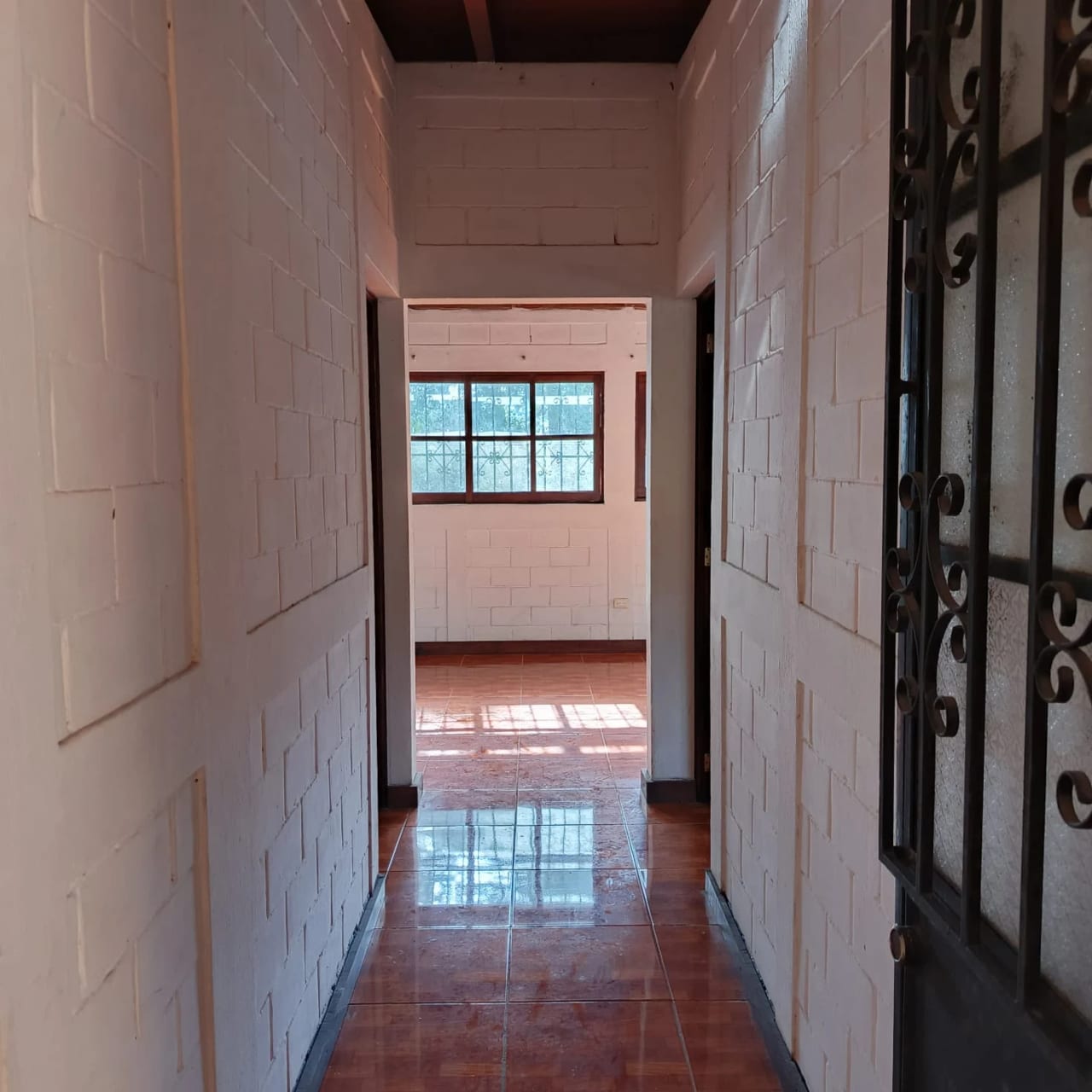 Terreno amplio con casa en CAES — foto 4 de 17