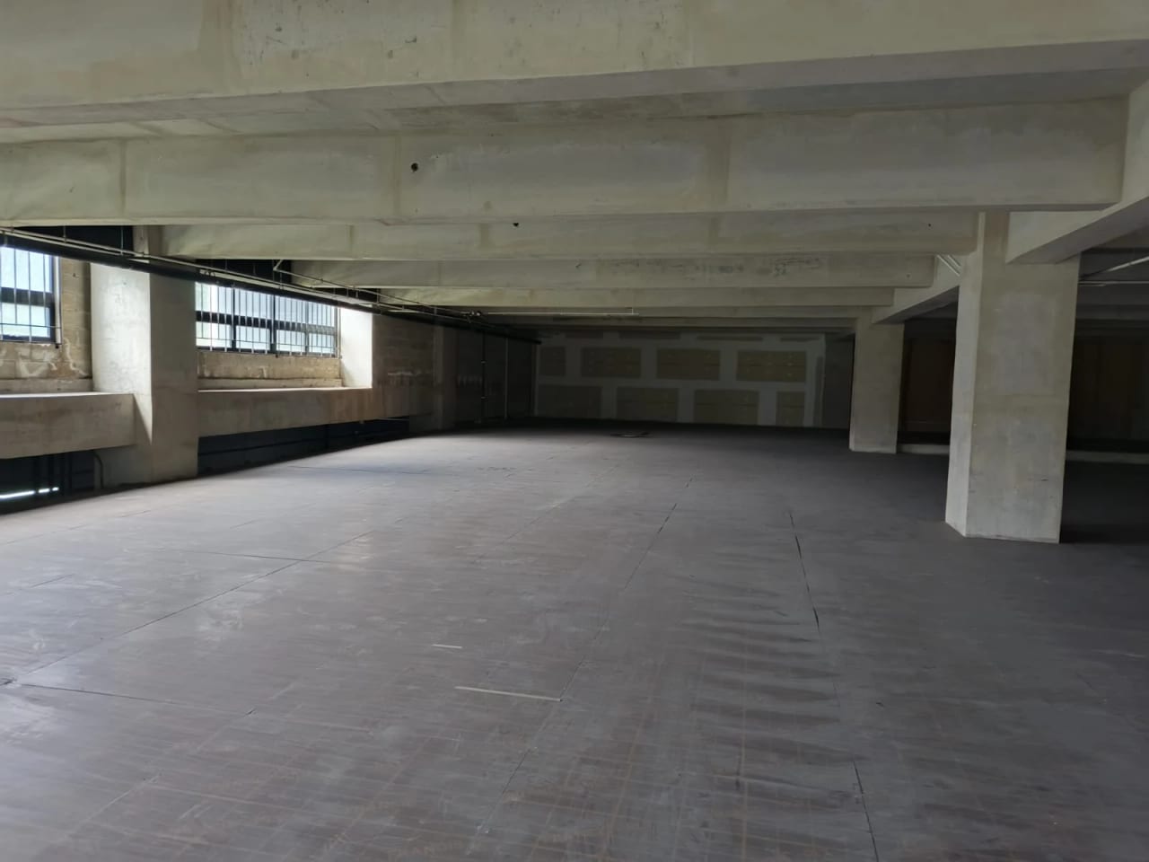 Local Comercial / Bodega 762.81 — foto 6 de 13
