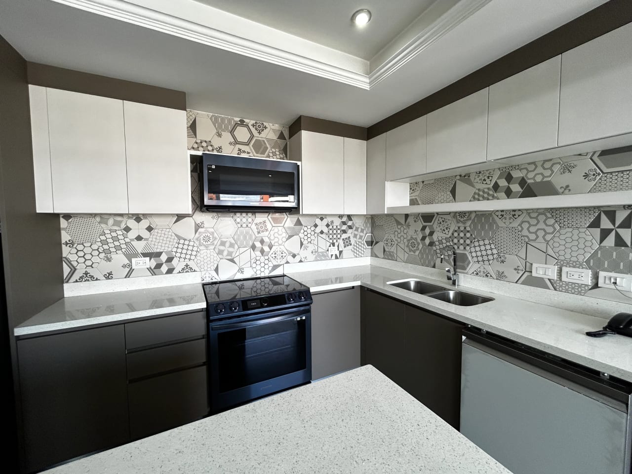 Cocina — Apartamento Inteligente de Lujo en Renta Zona 14 — foto 4 de 17