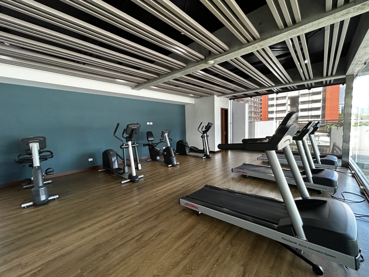 Gimnasio — Apartamento Inteligente de Lujo en Renta Zona 14 — foto 11 de 17