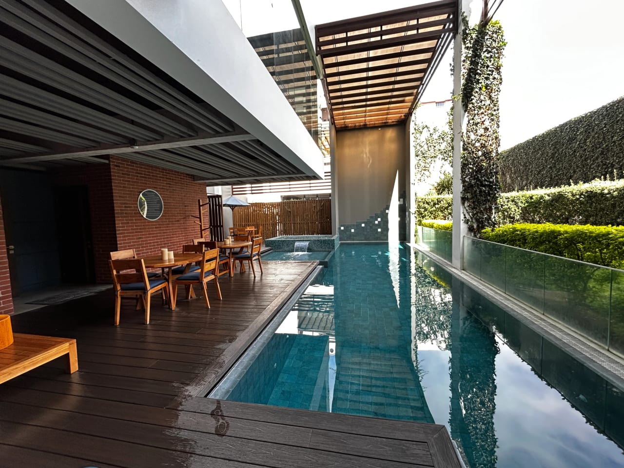 Piscina — Apartamento Inteligente de Lujo en Renta Zona 14 — foto 14 de 17