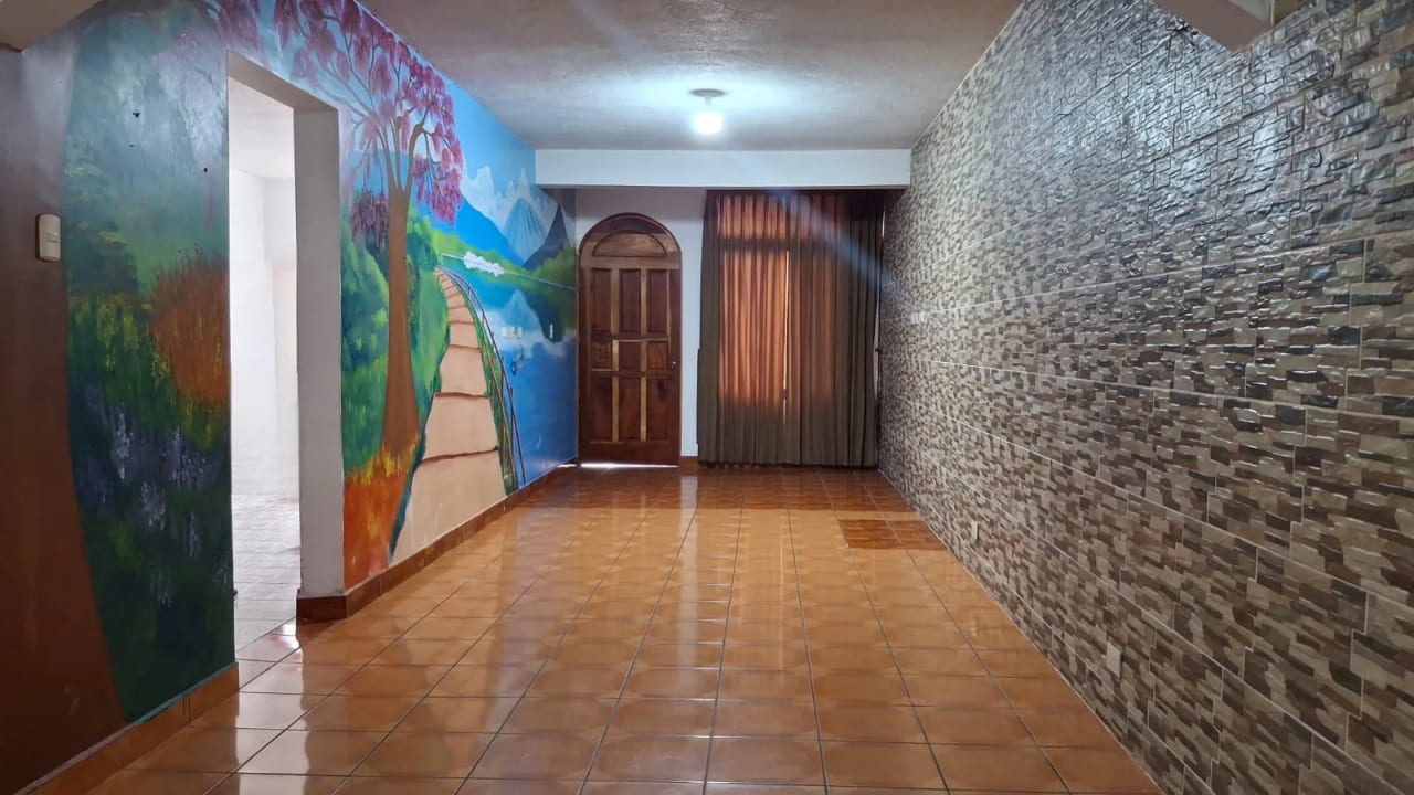 Casa En Venta Zona 18 — foto 6 de 10