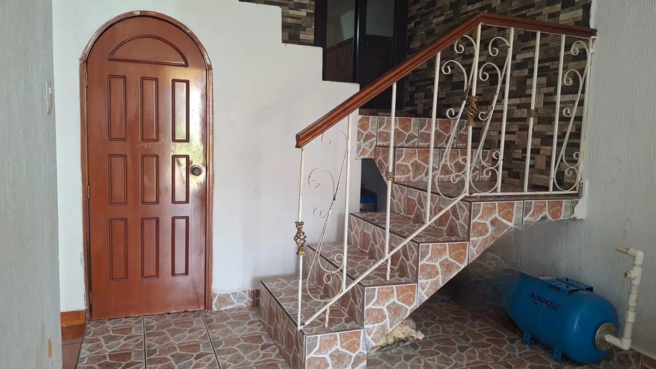 Casa En Venta Zona 18 — foto 8 de 10