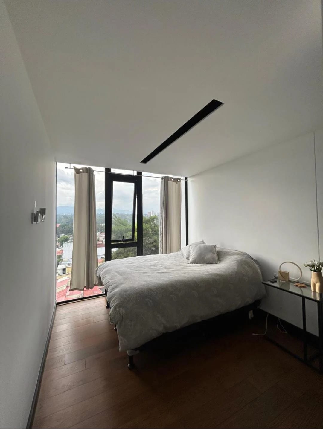 Apartamento En Venta Premium en zona 11 — foto 3 de 14