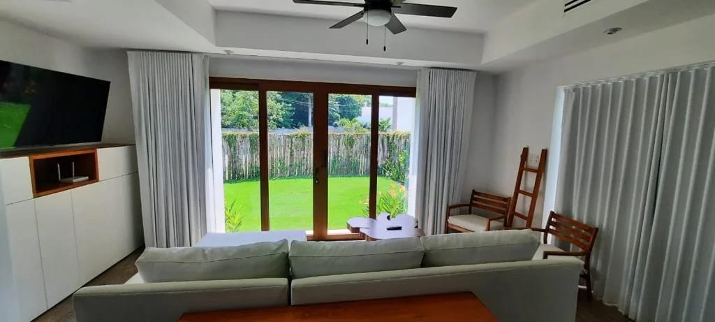 Sala — Exclusiva Villa de Descanso en Residencial La Mar, Monterrico — foto 3 de 9