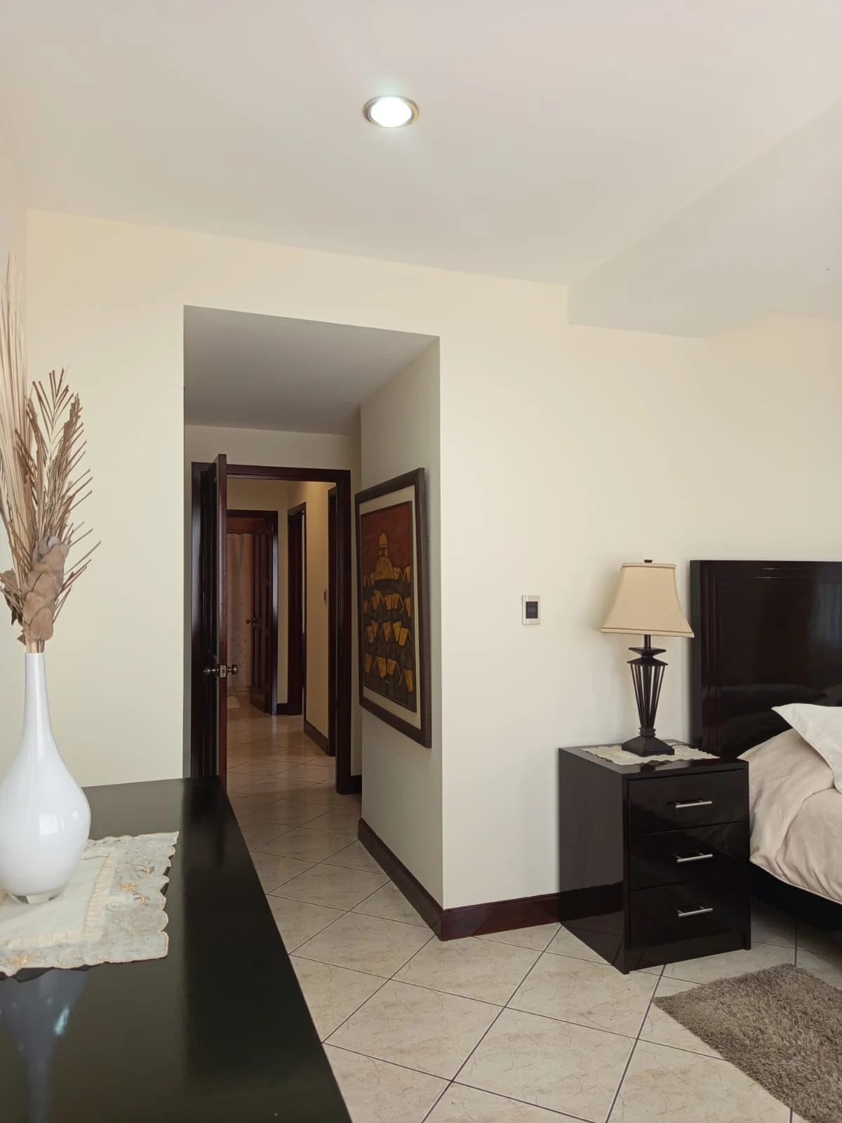Apartamento en renta amueblado en zona 10 de 3 habitaciones — foto 11 de 17