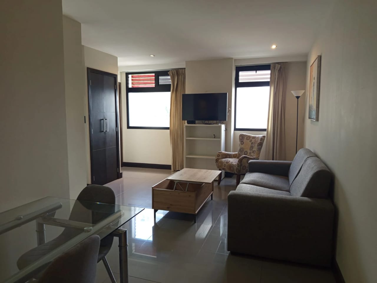 Se Rentan Apartamentos de Dos Habitaciones en Zona 15 Amueblados — foto 1 de 17