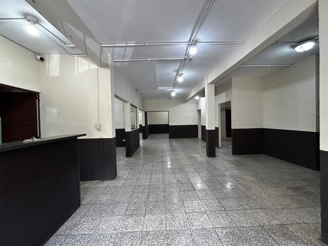 Edificio Comercial a Orilla de Carretera a Taxisco (2 Niveles) — foto 3 de 17