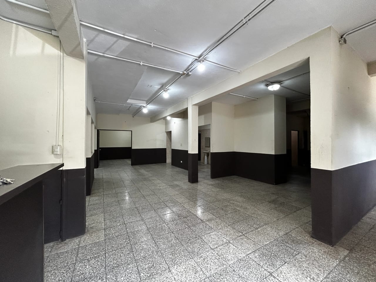 Edificio Comercial a Orilla de Carretera a Taxisco (2 Niveles) — foto 4 de 17