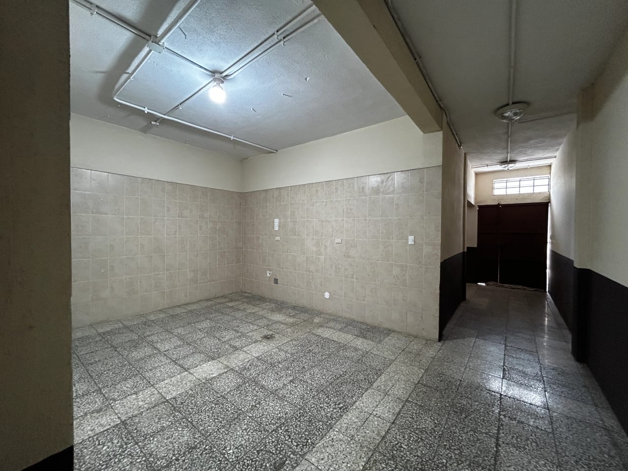Edificio Comercial a Orilla de Carretera a Taxisco (2 Niveles) — foto 7 de 17