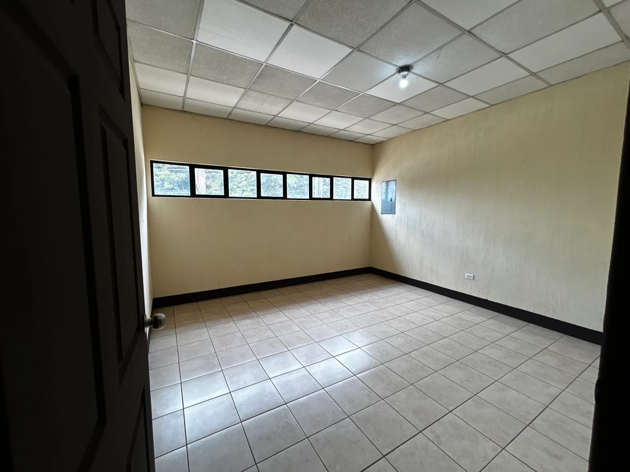 Edificio Comercial a Orilla de Carretera a Taxisco (2 Niveles) — foto 12 de 17