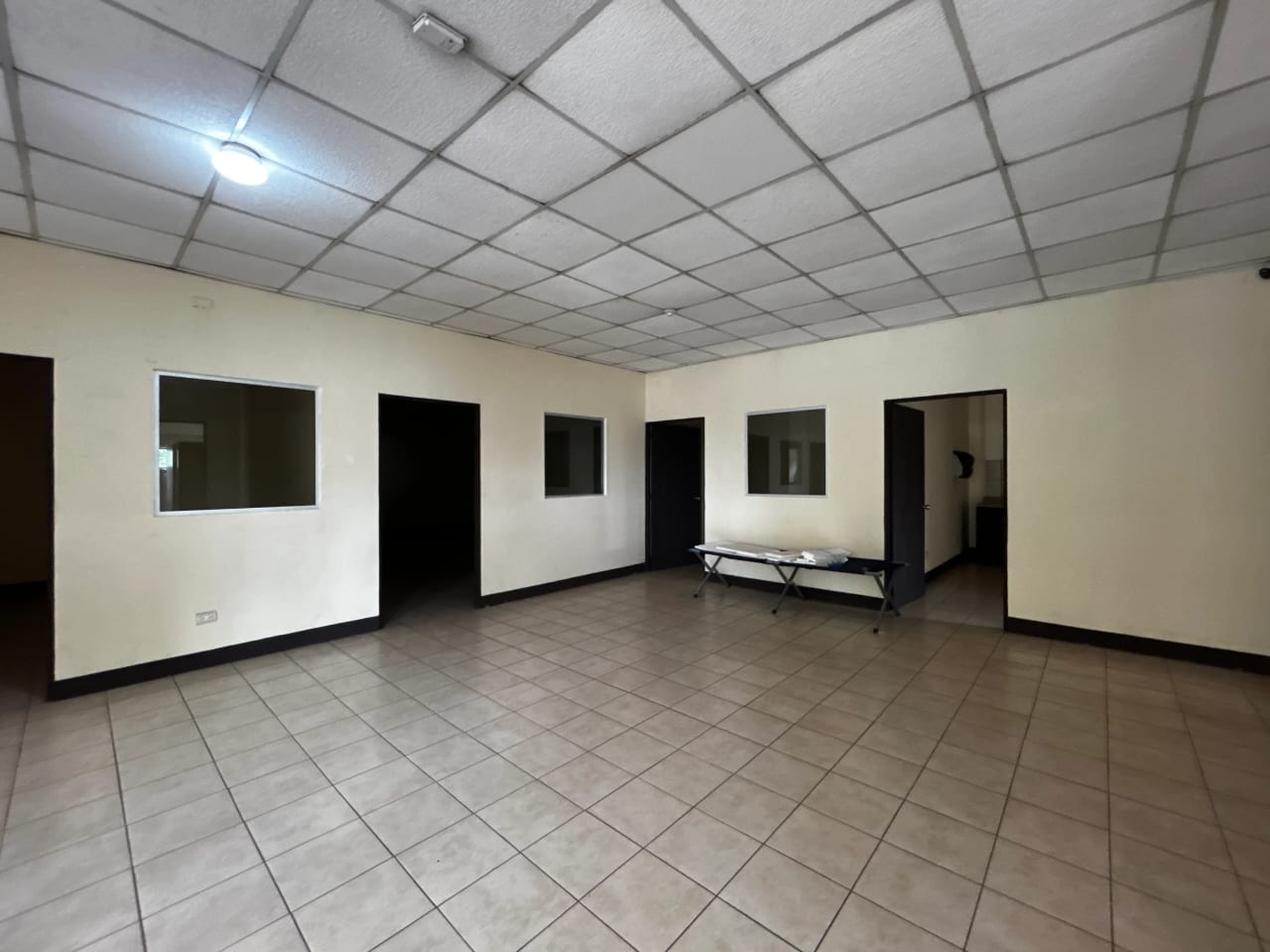 Edificio Comercial a Orilla de Carretera a Taxisco (2 Niveles) — foto 16 de 17