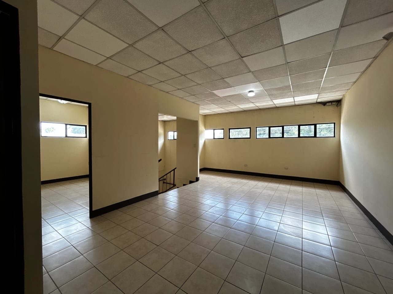 Edificio Comercial a Orilla de Carretera a Taxisco (2 Niveles) — foto 17 de 17