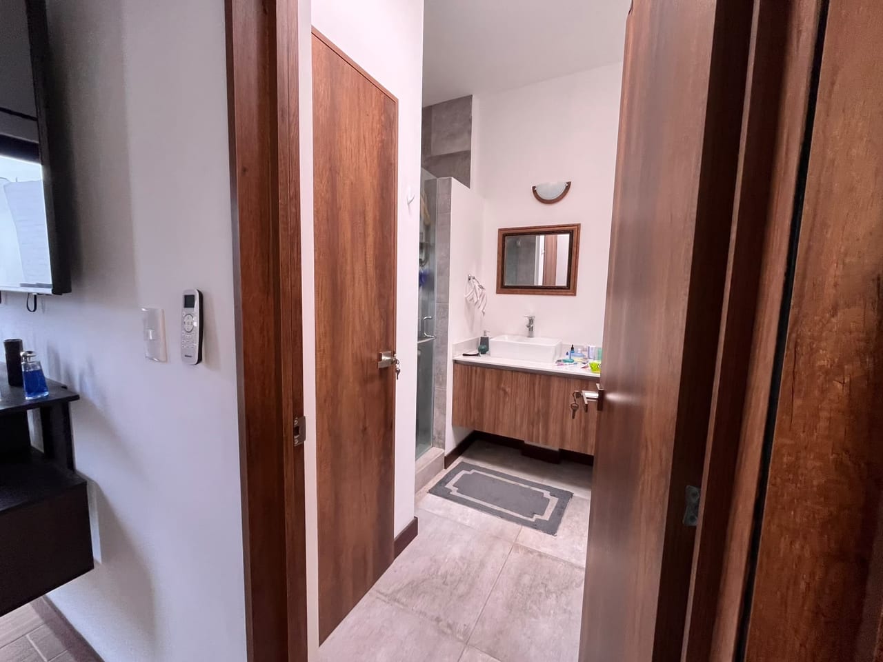 baño — Casa en Venta Santa Catarina Pinula Condominio 7 Gotas — foto 8 de 17