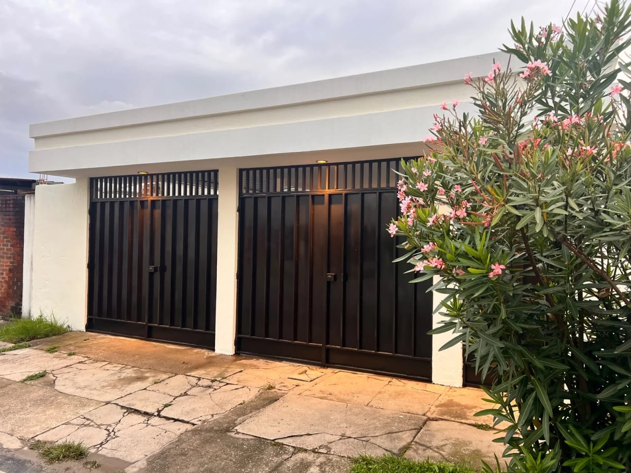 Casa En Renta en Zona 11 — foto 1 de 15