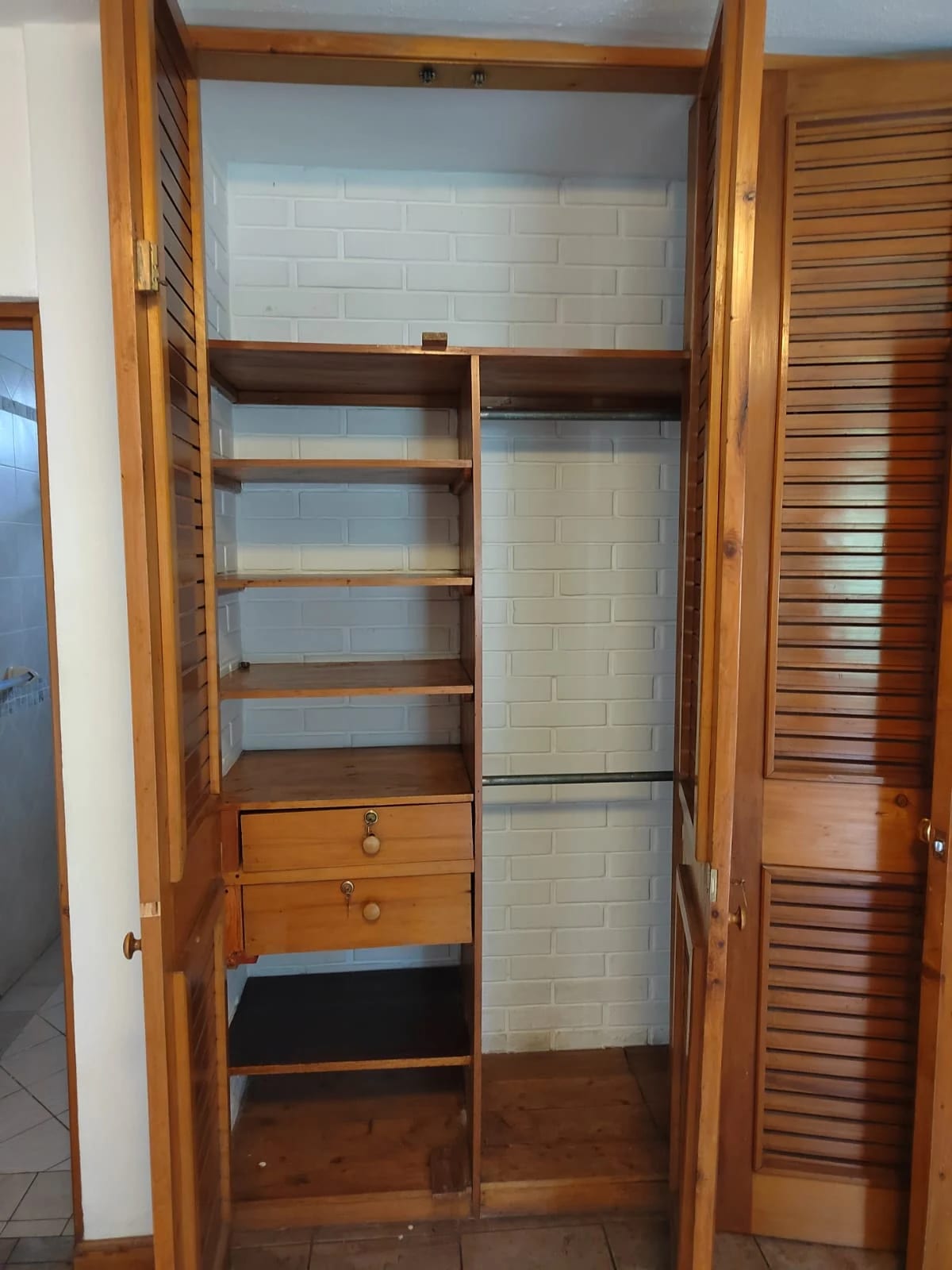 Se renta casa en zona 10 lista para ocupar — foto 12 de 17
