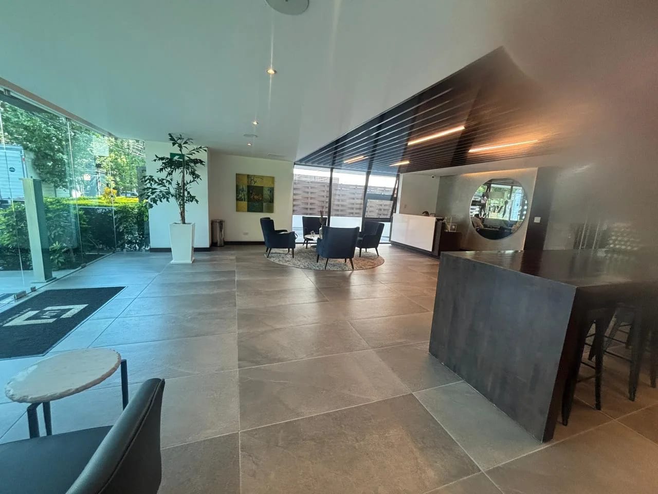 Apartamento en Renta en Edificio LIV, Vista Hermosa 1, zona 15 — foto 1 de 13